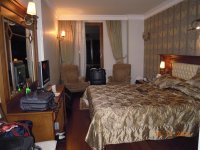 Zimmer 405 Acra Hotel