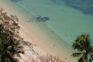 Ausblick aus unserem Haus; Strand unten die sogenannte Bang Por Beach