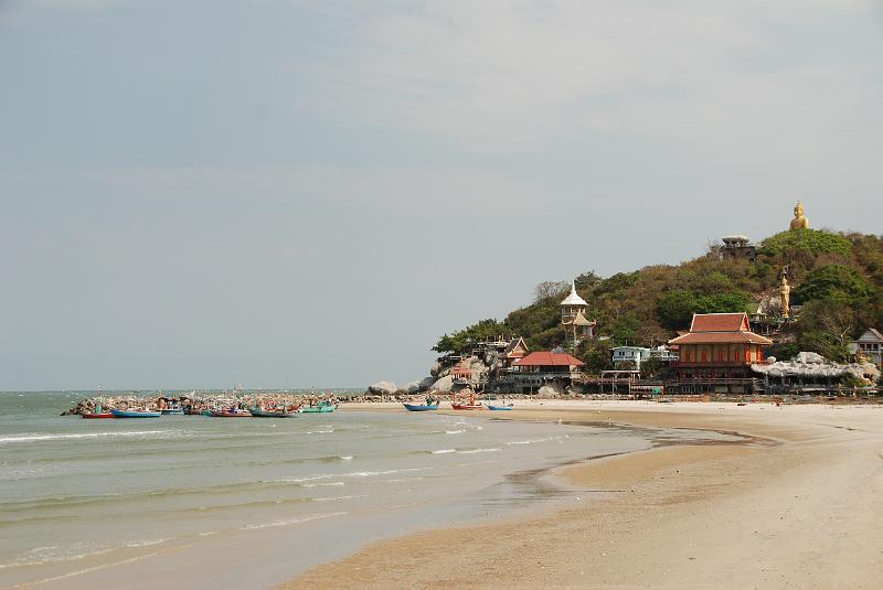 DSC_0833.JPG - Small village south of Hua Hin.