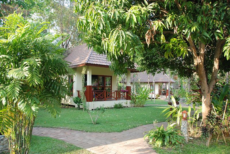 DSC_0585.JPG - Oriental Kwai Resort. Our Cottage.