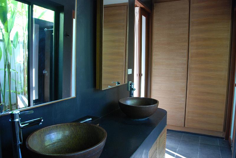 DSC_0630.JPG - Second bathroom.
