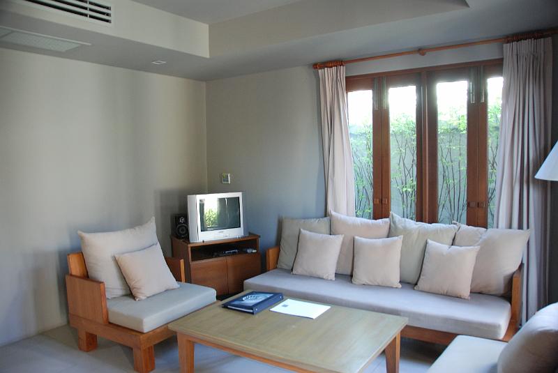 DSC_0632.JPG - Our livingroom.