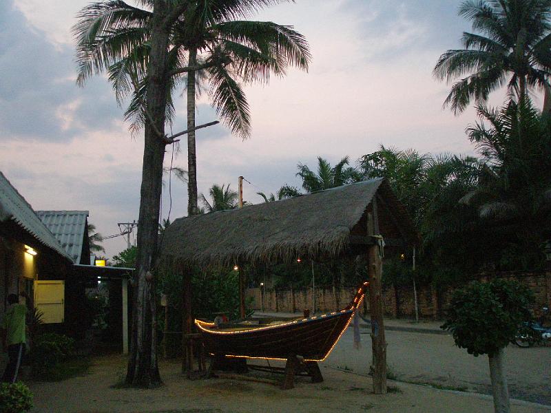 P3130657.JPG - Chongfah restaurant Khao Lak.