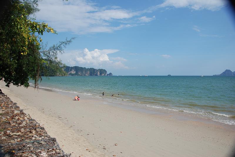 DSC_0984.JPG - Beach near Krabi.