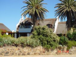 schoenes Haus am Meer