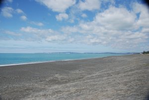 Lavastrand/ Beach with lava.