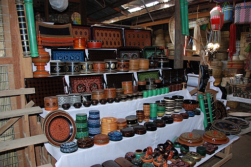 DSC_0128.JPG - Lacquer souvenirs.