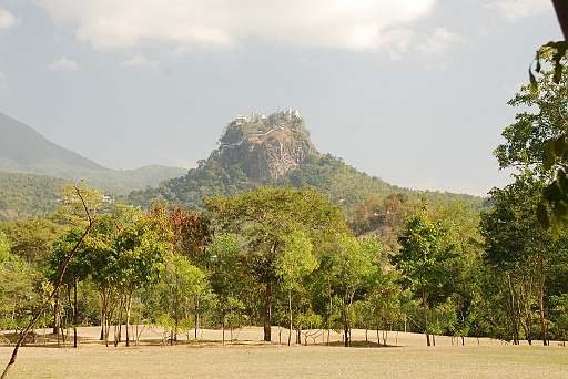 DSC_0194.JPG - Mount Popa.