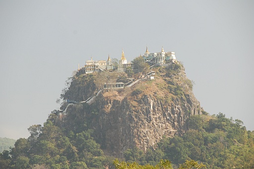 DSC_0195.JPG - Mount Popa.