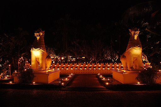 DSC_0450.JPG - Mandalay Hill Resort. Beautiful gardens.