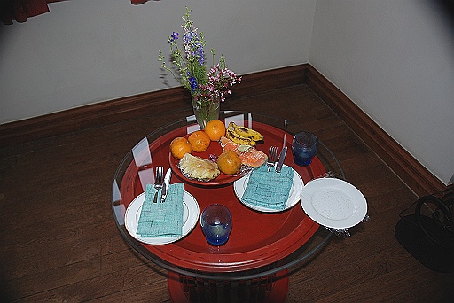 DSC_0471.JPG - We got yesterday a whole platter with nice fruit and some flowers.